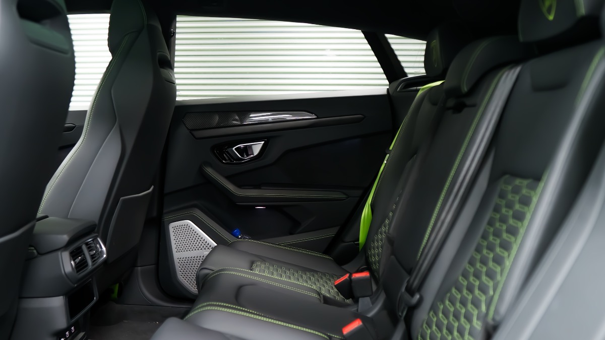 2024 Lamborghini Urus Image 9